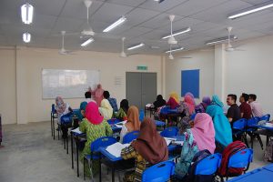 Bilik-Kuliah-05-300x200